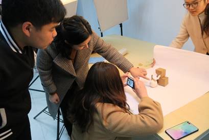 说明: F:\华人策略研究论坛app\实验室海报\商品拍摄实训室\商品拍摄实训室文化建设素材\IMG_0245.JPG